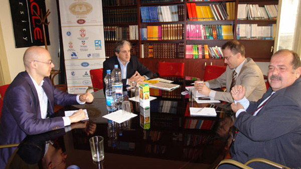 Проф. др Nicolas Hayoz посетио ИЕН