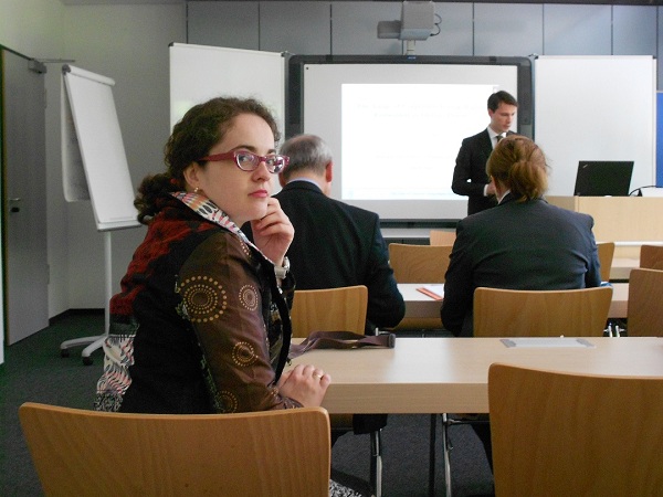 IES researcher at the research seminar at the EBS University, Wiesbaden