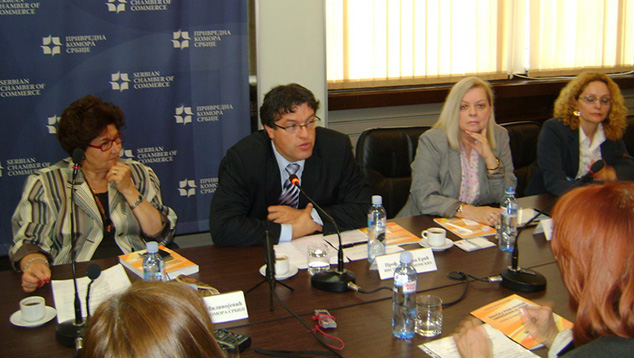 IES researchers at roundtable: "Financing Women’s Entrepreneurship - Chances and Challenges"