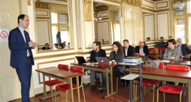 Округли сто "Перспективе развоја Центра података у друштвеним наукама у Србији"