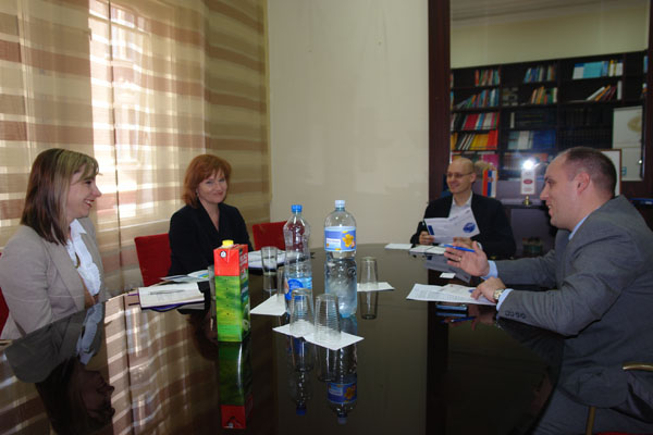 Госпођа Leslie Sulenta посетила ИЕН